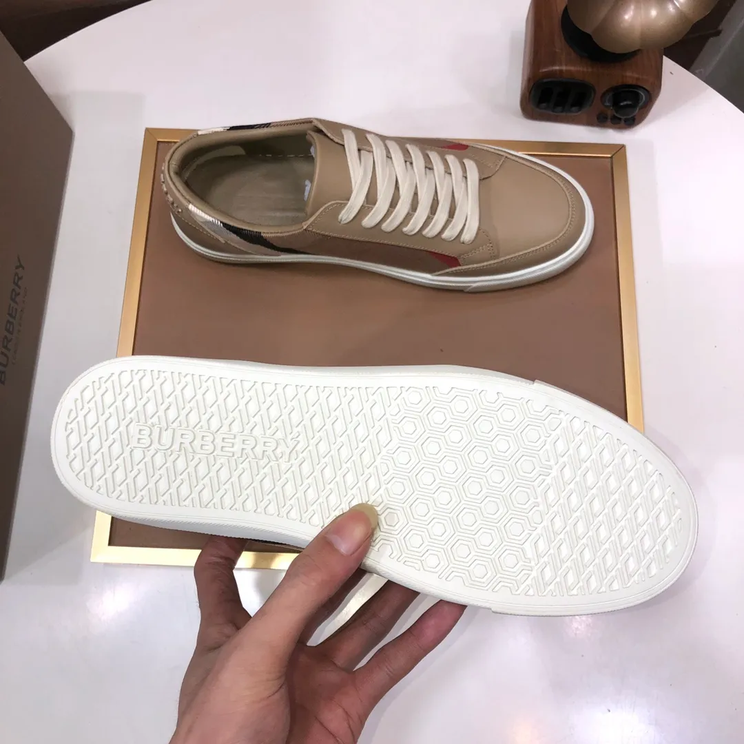 Men's shoes 💰480💰 [Burberry] (cowhide lining) classic low-top sneakers｜Imported cowhide with classic plaid fabric｜Cowhide lining｜Original outsole｜Fine workmanship and comfortable to wear Size: 38-44 (customized at 45)